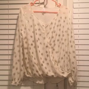Xhilaration Open-Neck long-sleeved top.